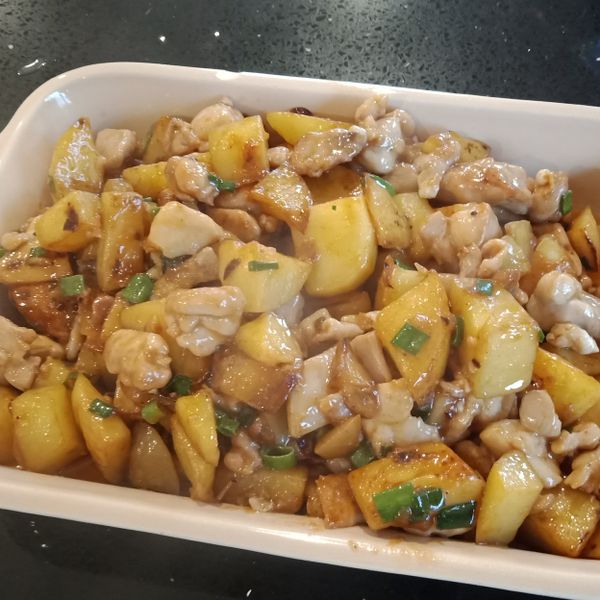 糖醋馬鈴薯雞丁 啵棒醬汁比例 : 艾曼達一起做