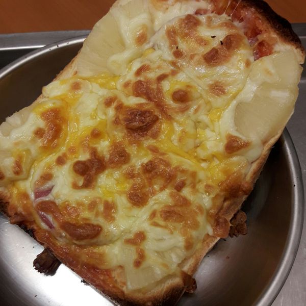 吐司批薩（10分鐘料理） : 鍋饕一起做