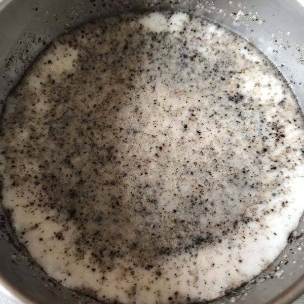 【寶寶食譜】黑芝麻燉奶（電鍋製作） : Grace Lo一起做