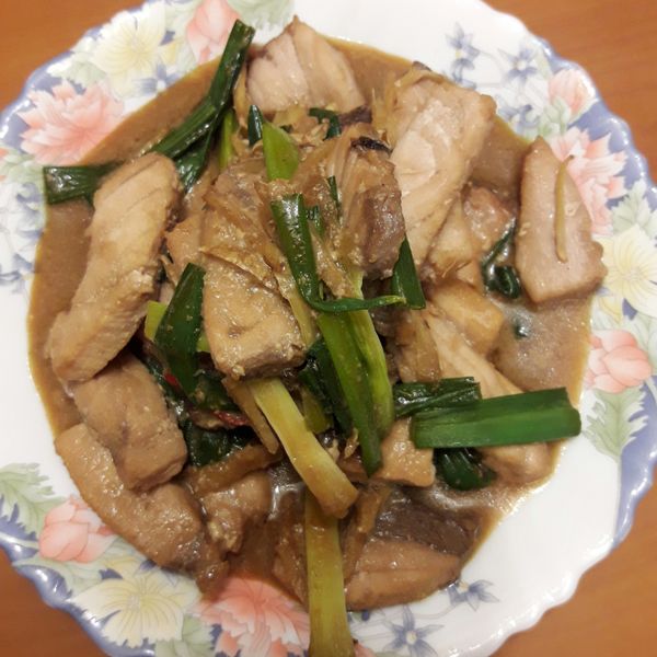 蒜苗炒旗魚 : 鍋饕一起做