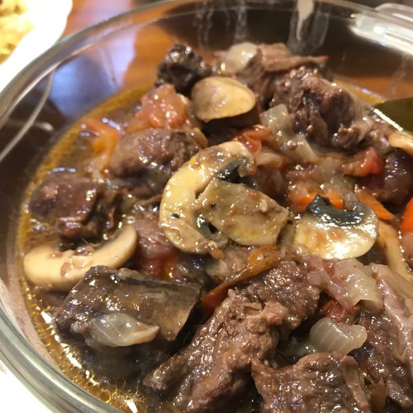 法式濃醇 ·《紅酒燉牛肉》 : 瓶糸侖一起做