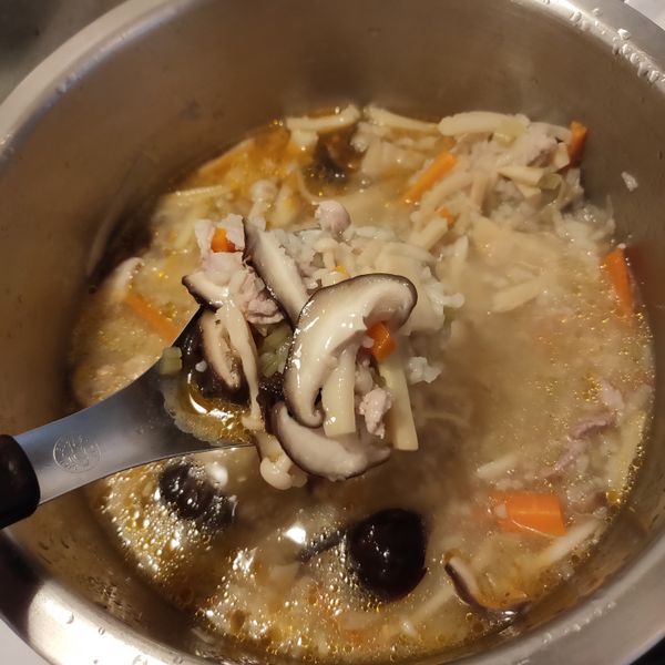 鮮菇竹筍鹹粥：楊于萱 一起做