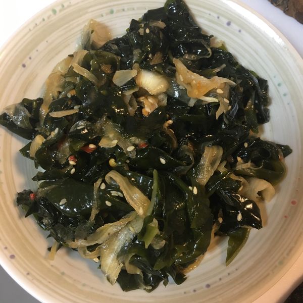 夏日涼拌小菜!香辣洋蔥海帶芽:黃妮可 一起做