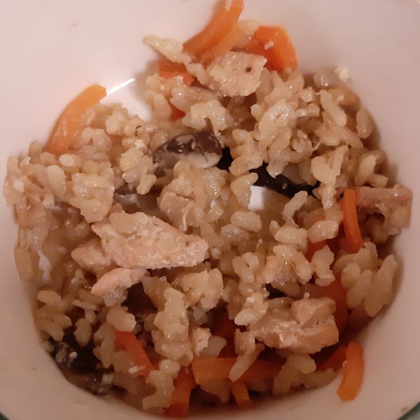 鮭魚鮮菇炊飯【超營養】【電子鍋料理】 : 黃郁芸一起做