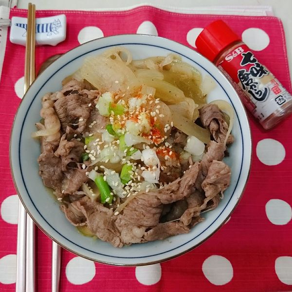 五步驟做出：吉野家日式牛丼食譜作法 : Jeanne  Lin一起做