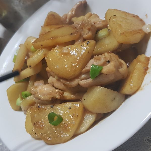 照燒馬鈴薯嫩雞【影片】：Hsiu Mei Chang 一起做