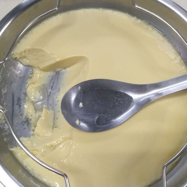 電鍋蒸蛋 : 朱芮葶一起做