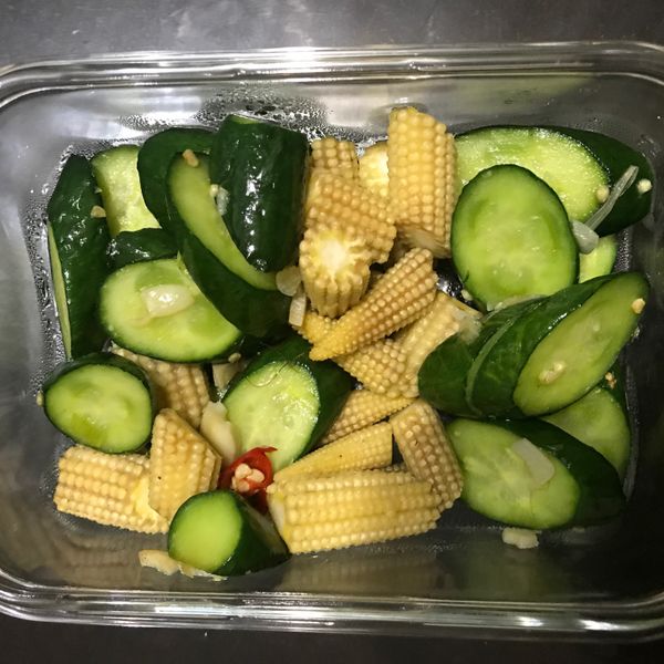 小黃瓜炒玉米筍：Peggy Yang 一起做