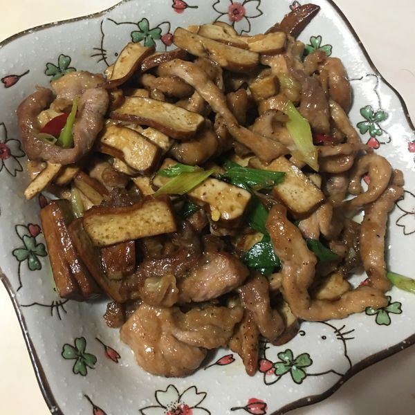 豆乾炒肉絲：佳惠是枚吃貨 一起做