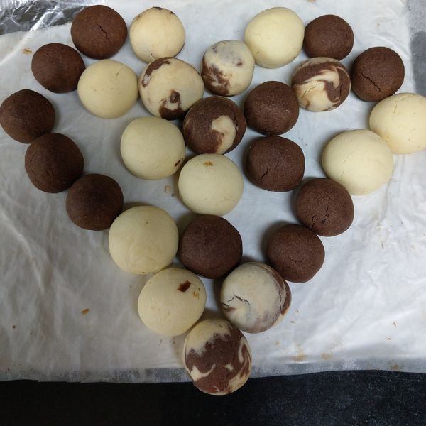 入口即化雪球餅乾 : Felicia Huang一起做