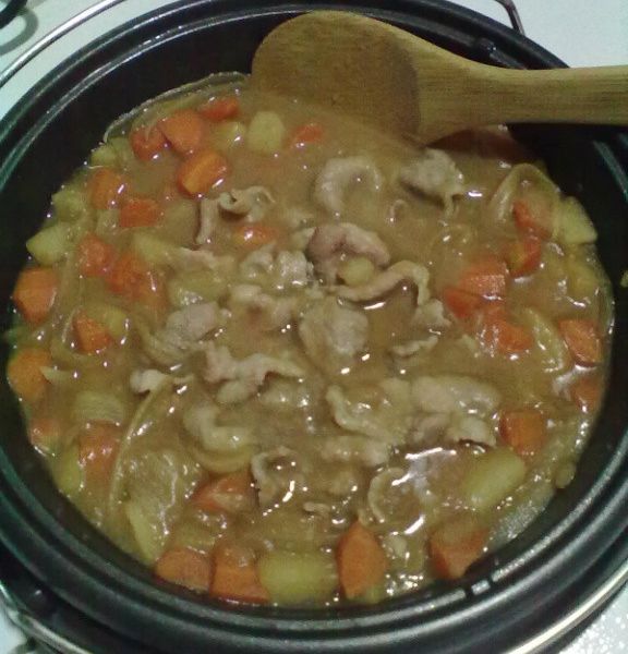 【妮小娜隨性煮】馬鈴薯燉肉：Mina Shen 一起做