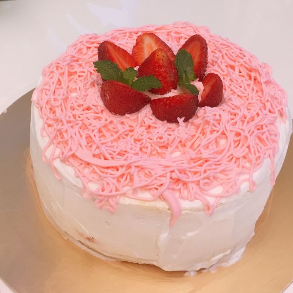 生日蛋糕自己做！草莓鮮奶油戚風蛋糕 : 楊凱雯一起做