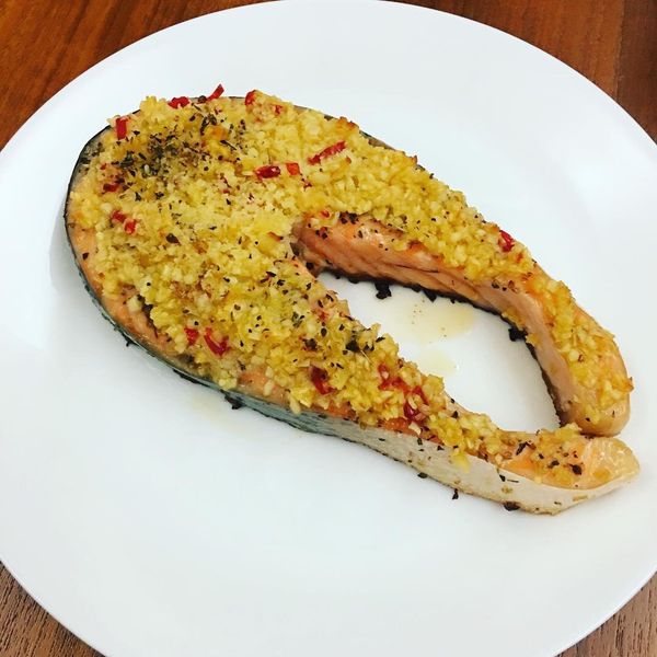 無油煙料理《蒜香奶油烤鮭魚》 : 琪琪一起做