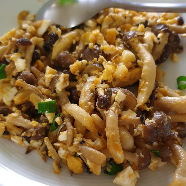 低碳低卡~鹹蛋金沙鴻禧菇：張胖子 一起做