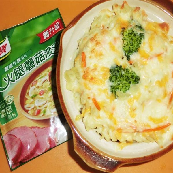 [康寶就是醬美味]素食焗烤白醬義大利麵：Esther Liu 一起做