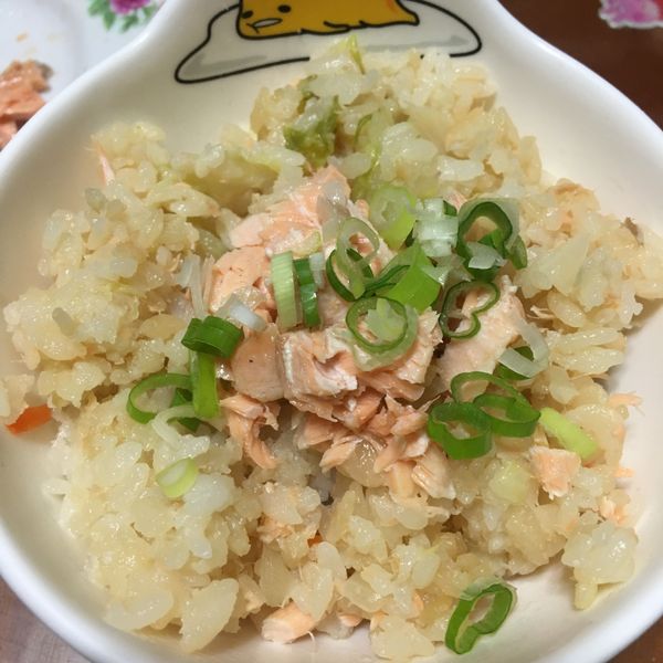 鮭魚鮮菇炊飯【超營養】【電子鍋料理】 : W一起做