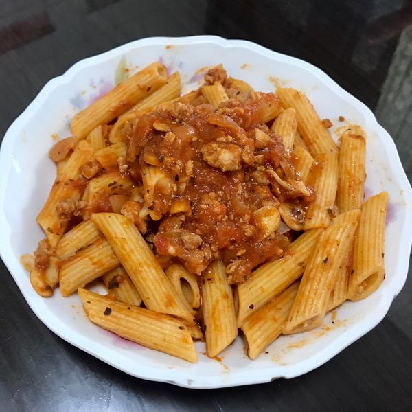 蕃茄蘑菇義大利肉醬麵：雪乃 一起做