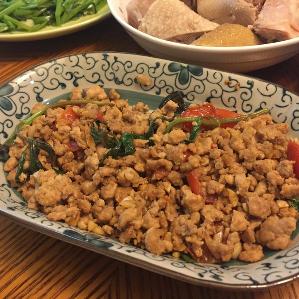 打拋豬 (影音食譜) : Lingo Chao一起做