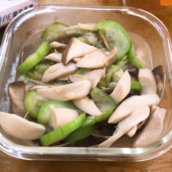 絲瓜蛤蠣 : 王妮妮一起做