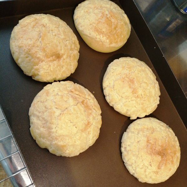 菠蘿麵包:98藝廊米米兒 一起做