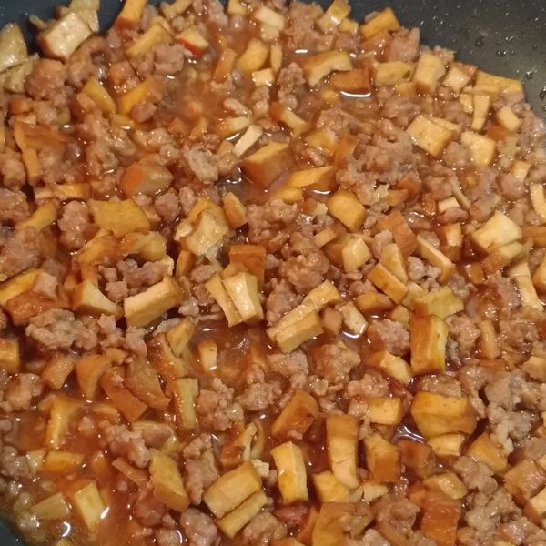 炸醬麵：王珮君 一起做