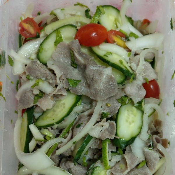 泰式檸檬酸辣肉片:Hui-Min Chen 一起做