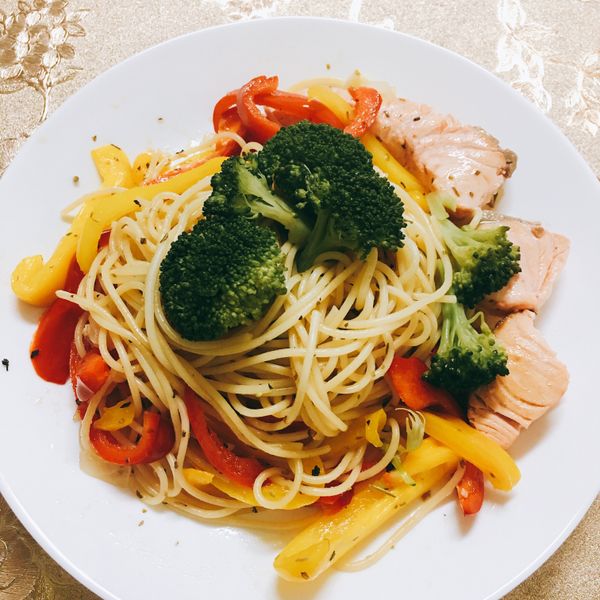 奶油鮭魚義大利麵：Amma Lin 一起做