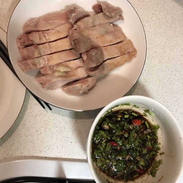 零廚藝必學肉質超Q冷盤口水雞有影片教學 : 芙麻一起做