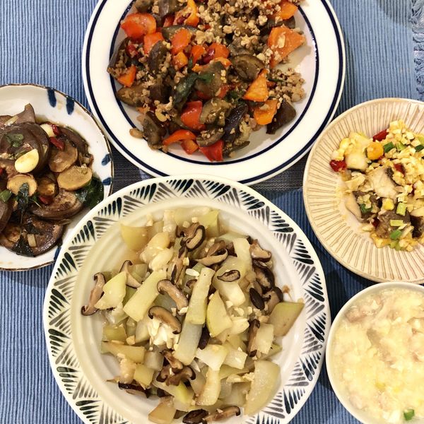 香菇炒蒲瓜 : Corrine Lin一起做