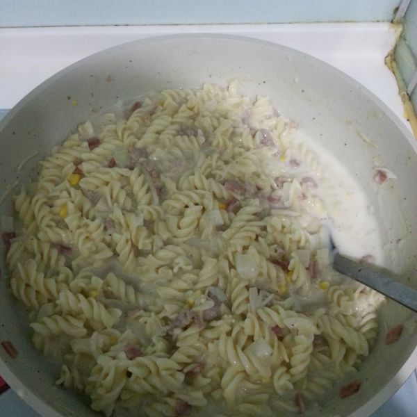 【康寶_就是醬美味】 白醬義大利麵：Hsuan0w0 一起做