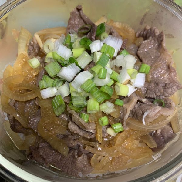 五步驟做出：吉野家日式牛丼食譜作法：Effie 一起做