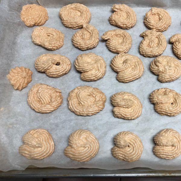 蛋白霜餅乾：愛吃の艾蜜莉 一起做