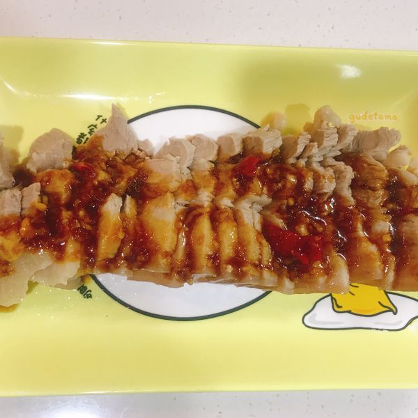 蒜泥白肉❤電鍋小廚娘 : 扶老貳一起做