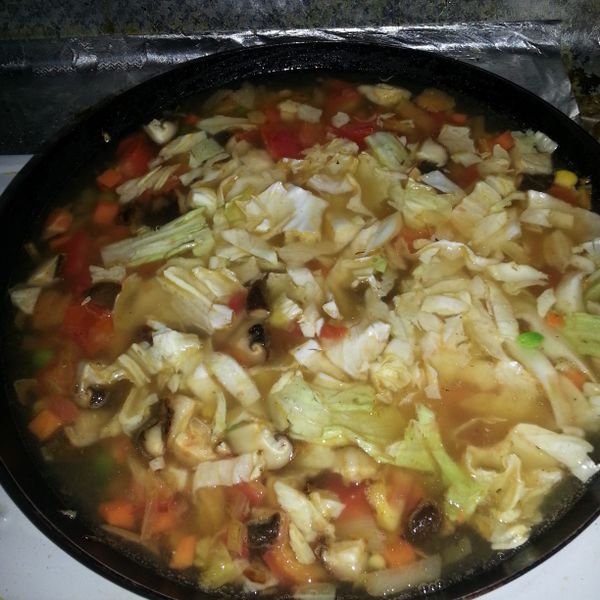 【妮小娜隨性煮】低卡蔬菜湯：Jessica Houng 一起做