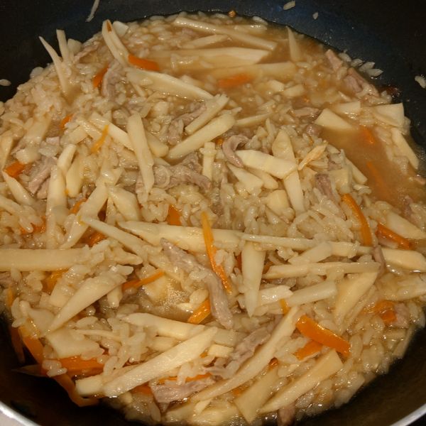 古早味香菇竹筍肉絲粥 : Mattie Huang一起做