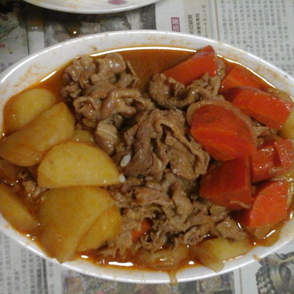 【妮小娜隨性煮】馬鈴薯燉肉：Mickey Zhang 一起做