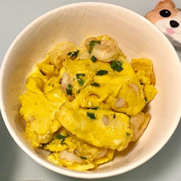 鮮奶滑蛋炒蝦仁
家常菜🌸10分鐘上桌：小雪 一起做