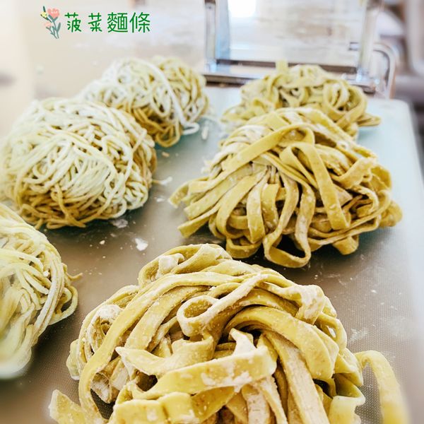 自製菠菜麵條 : Ellen Tsai一起做