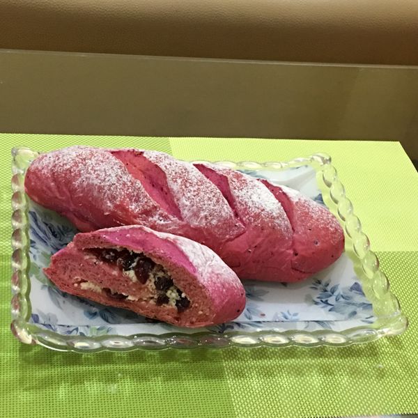 紅火龍果蔓越莓乾乳酪軟包 : Joyce一起做