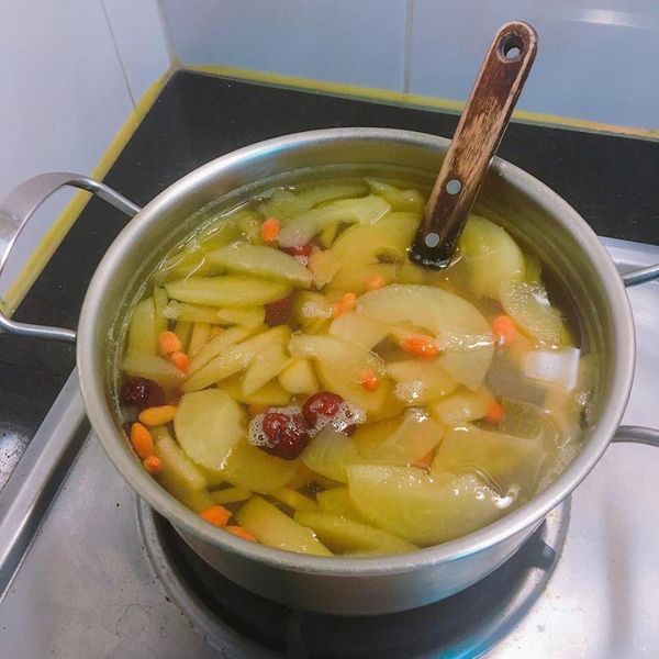 紅棗枸杞蘋果湯：Cona Liu 一起做