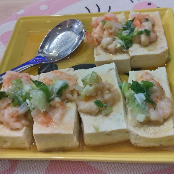 蝦泥豆腐鑲【淬釀真心食堂】:鄭又寧 一起做