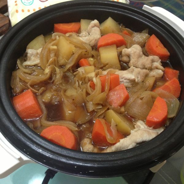 【妮小娜隨性煮】馬鈴薯燉肉：Shao Chun Liu 一起做