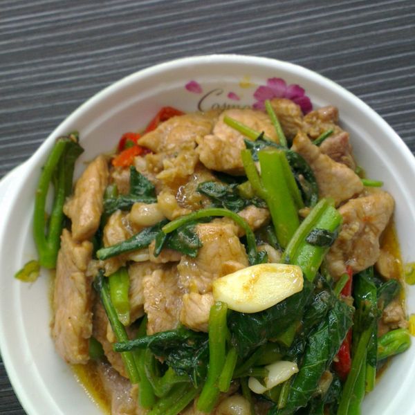 【厚生廚房】沙茶芥藍豬柳：韓小娟 一起做