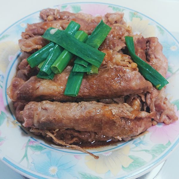 金針菇豬肉捲：黃蘿拉 一起做