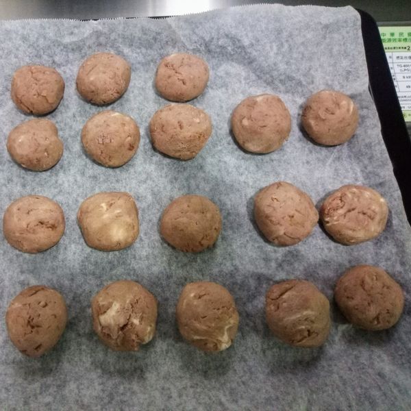 超好吃香Q「芋頭球」😋：譯葶 一起做