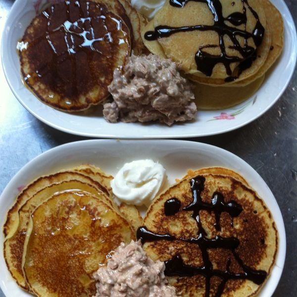 【Kate午後烘焙】蛋糕般口感的美味厚煎鬆餅：Angel Chen 一起做