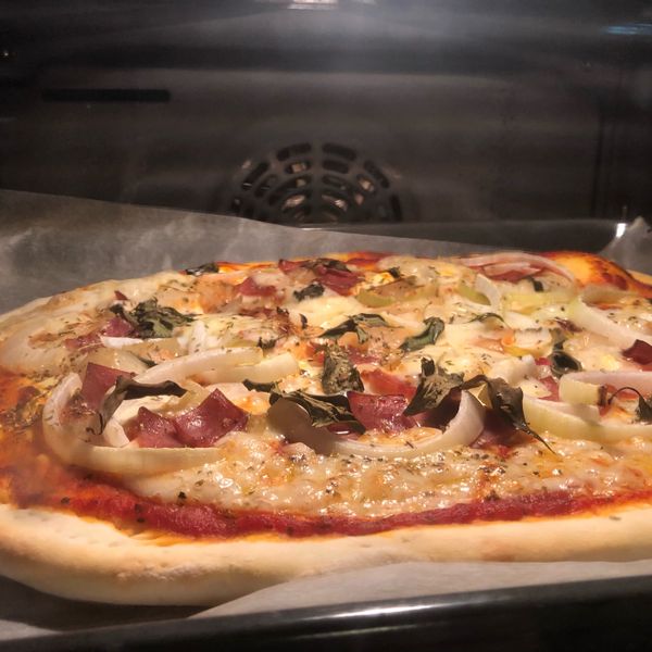 手工披薩餅皮：Alice 一起做