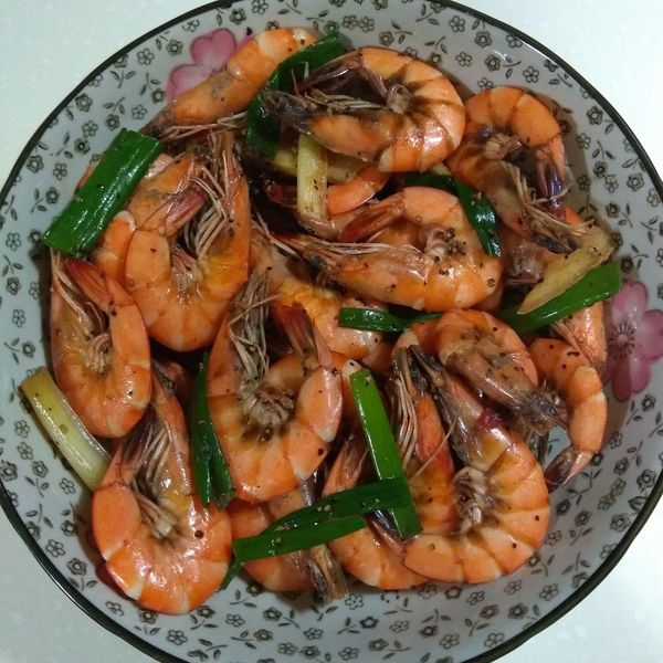 家常炒白蝦：廚房老白的食研記 一起做