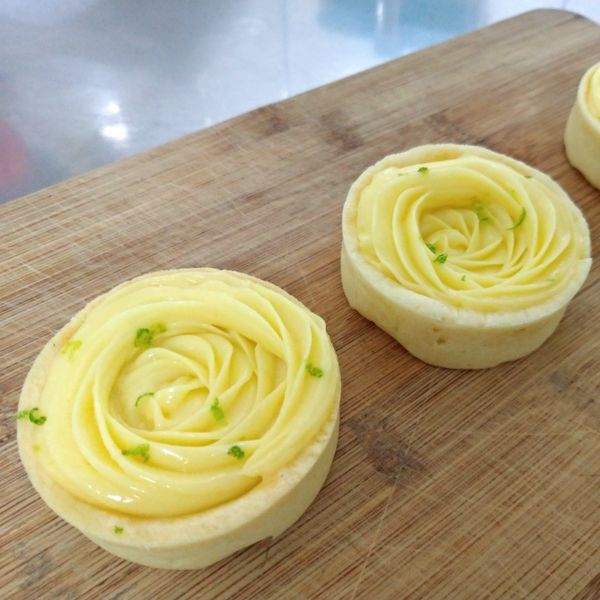 法式玫瑰花檸檬塔：承 一起做