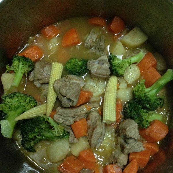 【妮小娜隨性煮】馬鈴薯燉肉：Daisy Chang 一起做